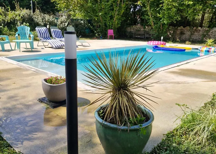 Demeure En Pierre Avec Piscine Privée Etauliers